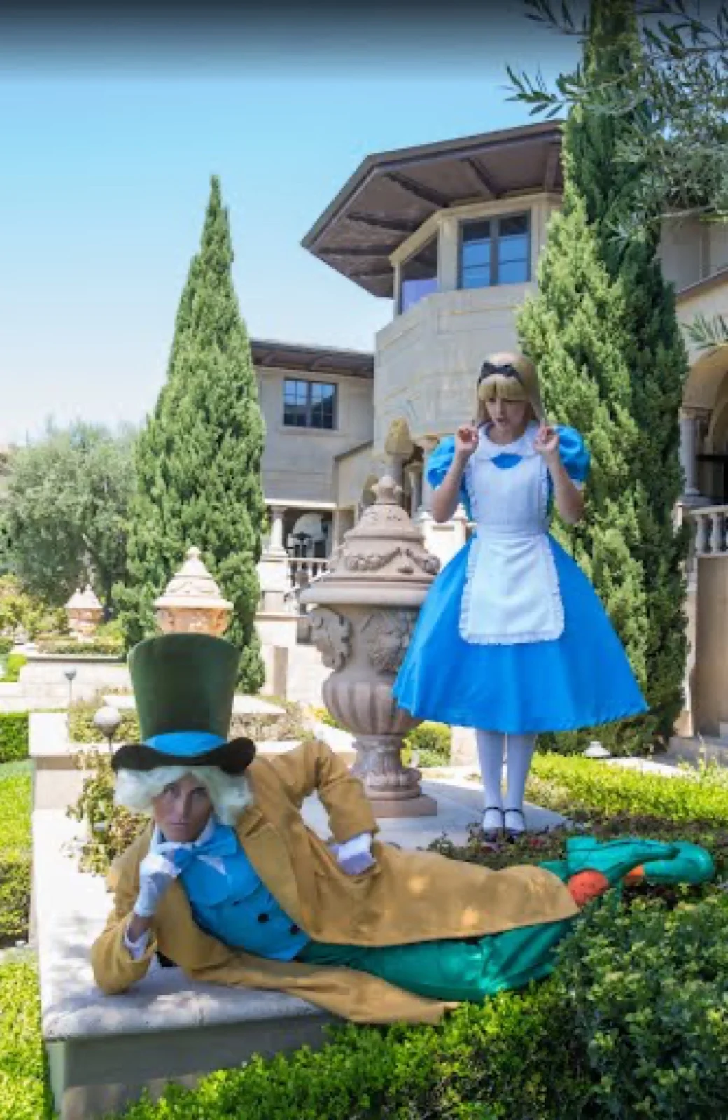Mad Scientist – Wonderland party character in Los Angeles