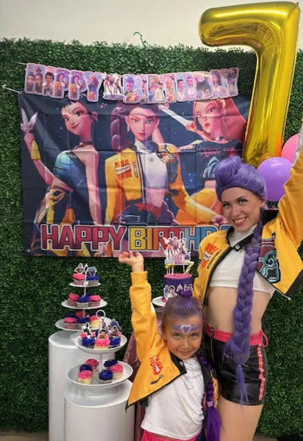 K-Pop Huntress party character in Los Angeles